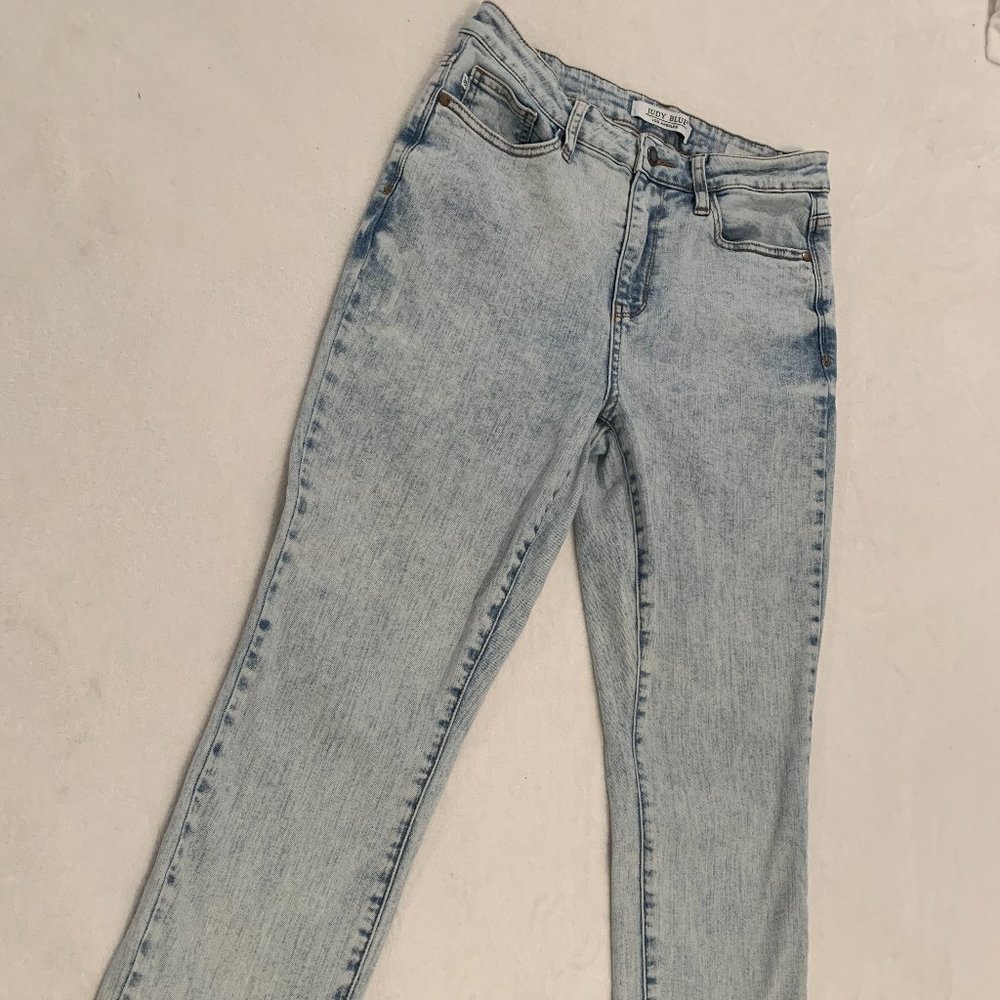 Judy Blue Women's Acid Wash "The Claire" Jeans